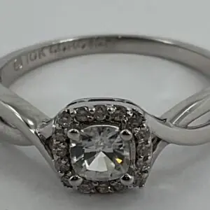 WG Diamond Ring