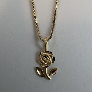 Yellow gold 10k Rose pendant